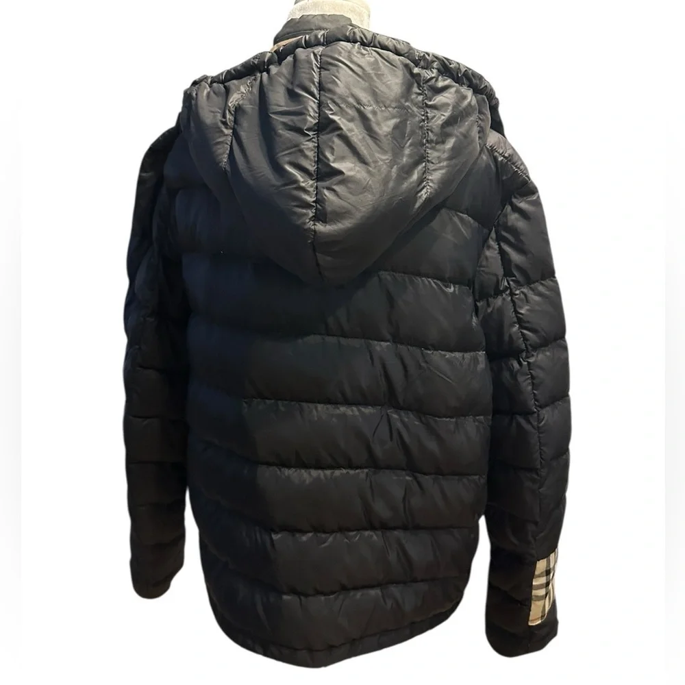 Burberry Men's Black Puffer Jacket size M